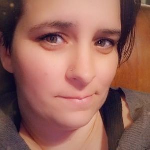 Meet your Posher, Leslie